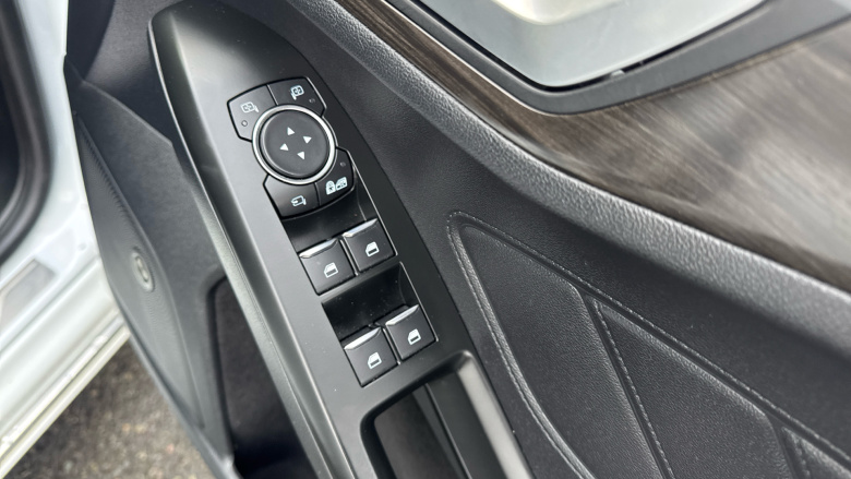 Ford Focus Vignale 1.5 EcoBoost 150 5dr Auto Petrol Estate